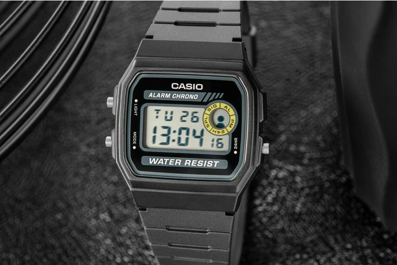 Orë dore për meshkuj Casio, e zezë