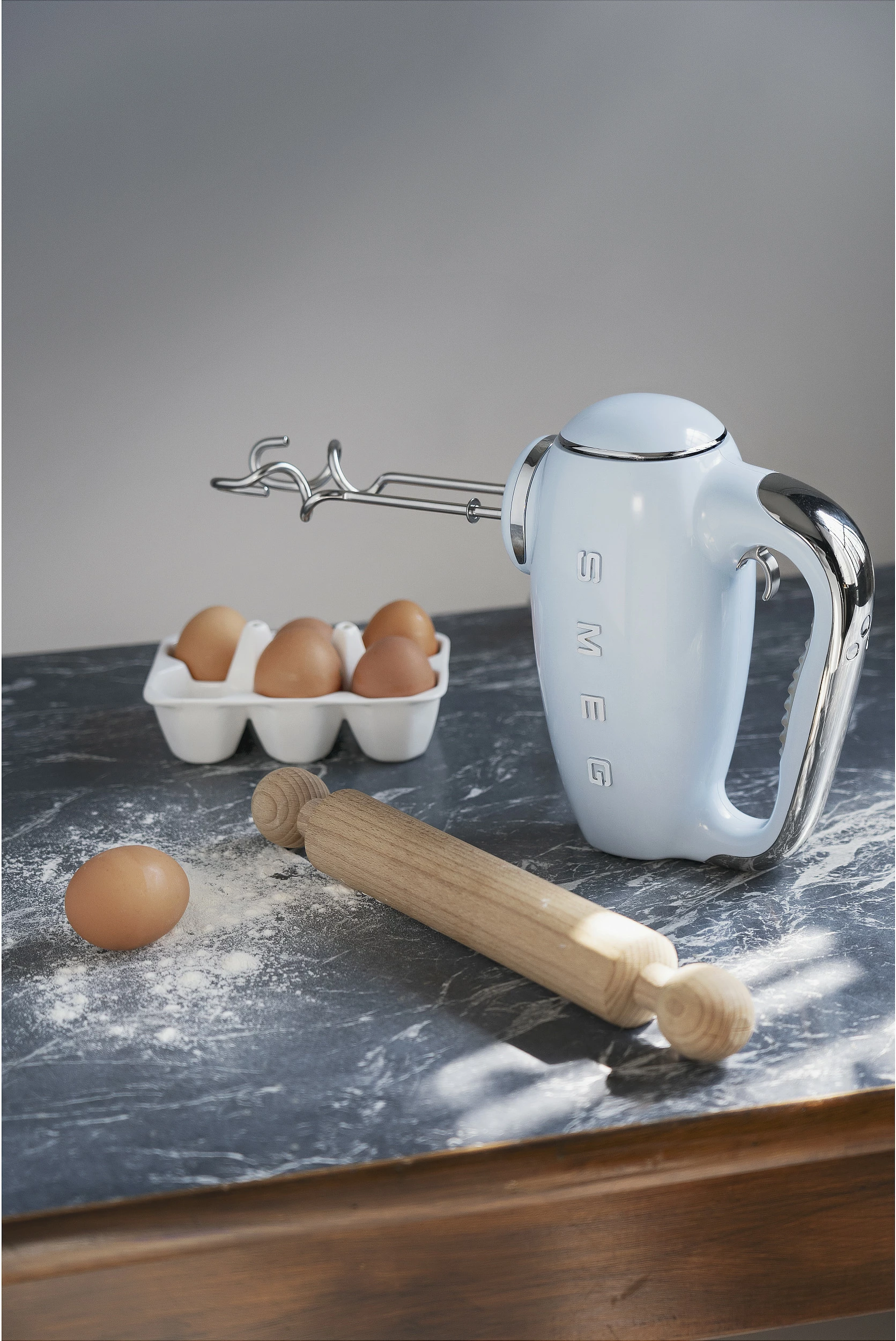 Mikser dore SMEG HMF01PBEU, retro, pastel blu