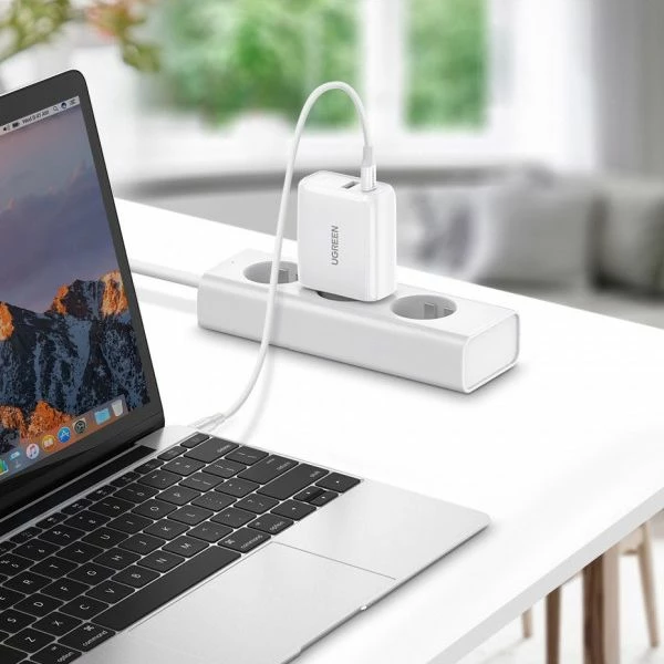 Karikues muri Ugreen 56562 36W, 1x USB-A + 1x USB-C, QC/PD, i bardhë