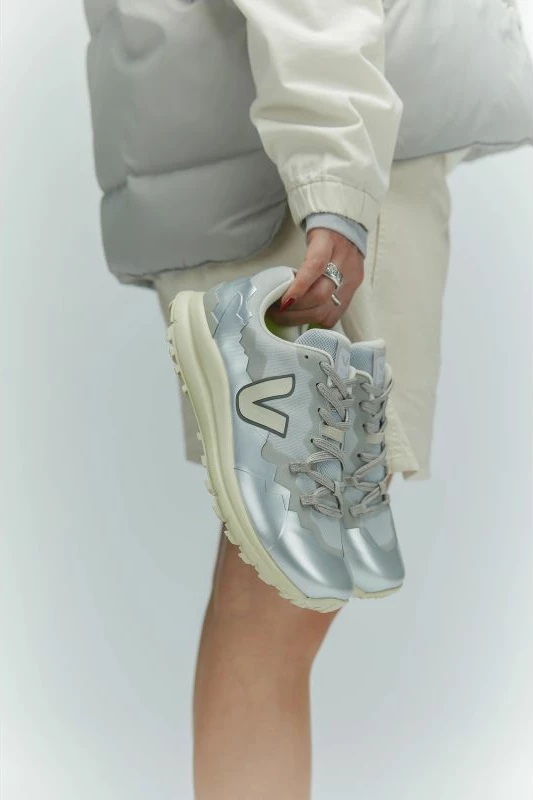 Këpucë femra Veja, shark_pier_silver