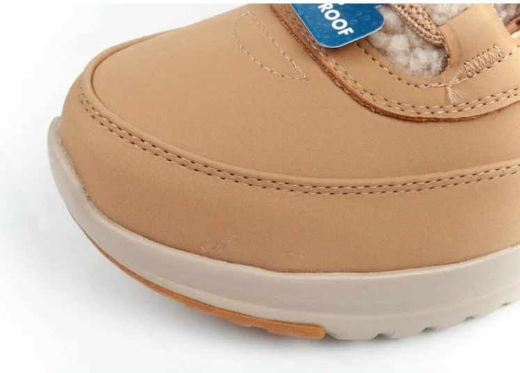 Atlete femra Skechers, kafe