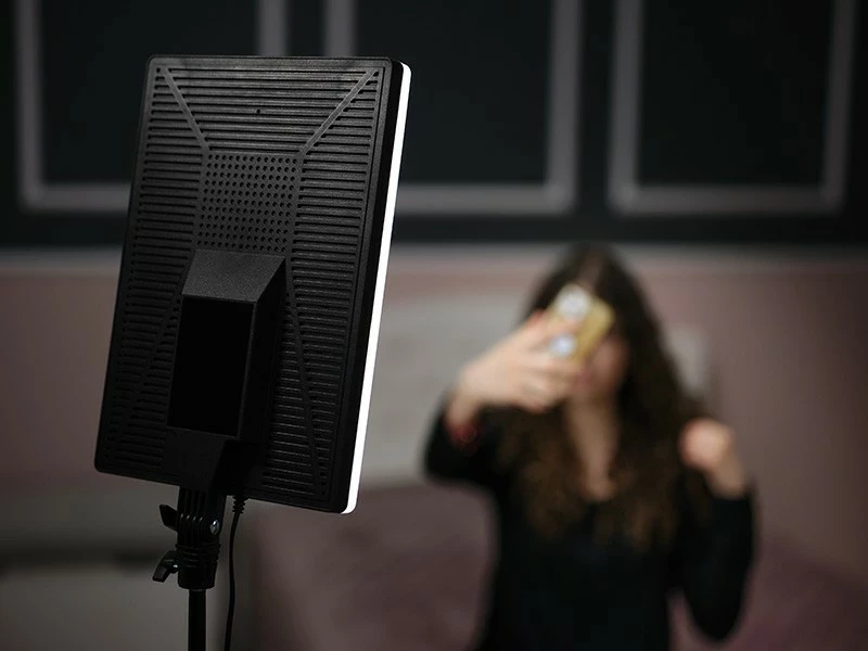 Llampë panel LED Tracer Lumi PRO me stativ 180cm, 160 LED, me telekomandë