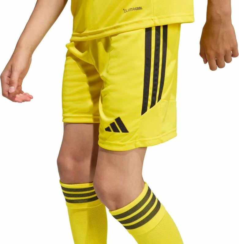 Shorce për fëmijë adidas, të verdha [Madhësia: 164 cm]