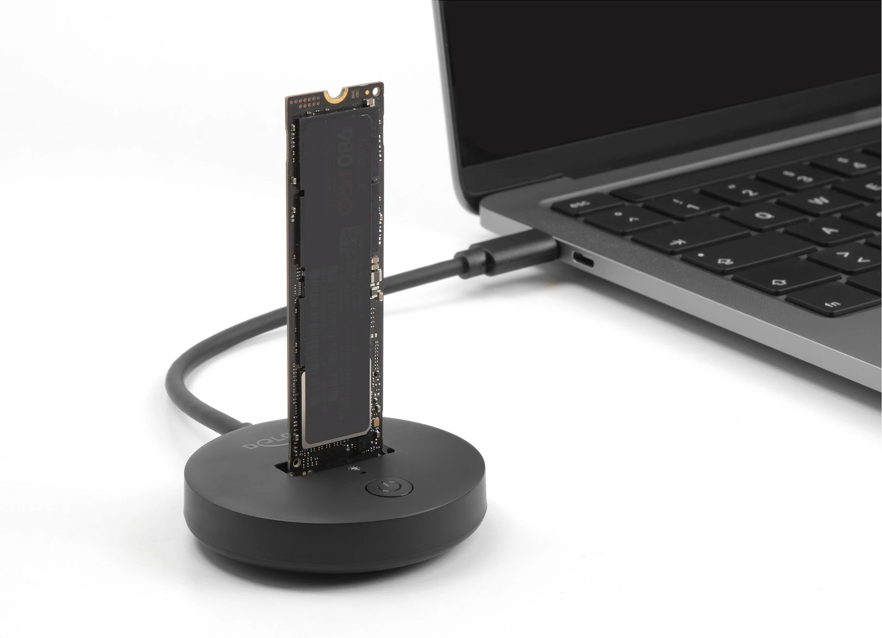 Docking station DeLOCK për SSD M.2 NVMe/SATA, USB-C 10Gbps, e zezë