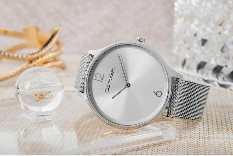 Orë dore për femra Calvin Klein, argjend