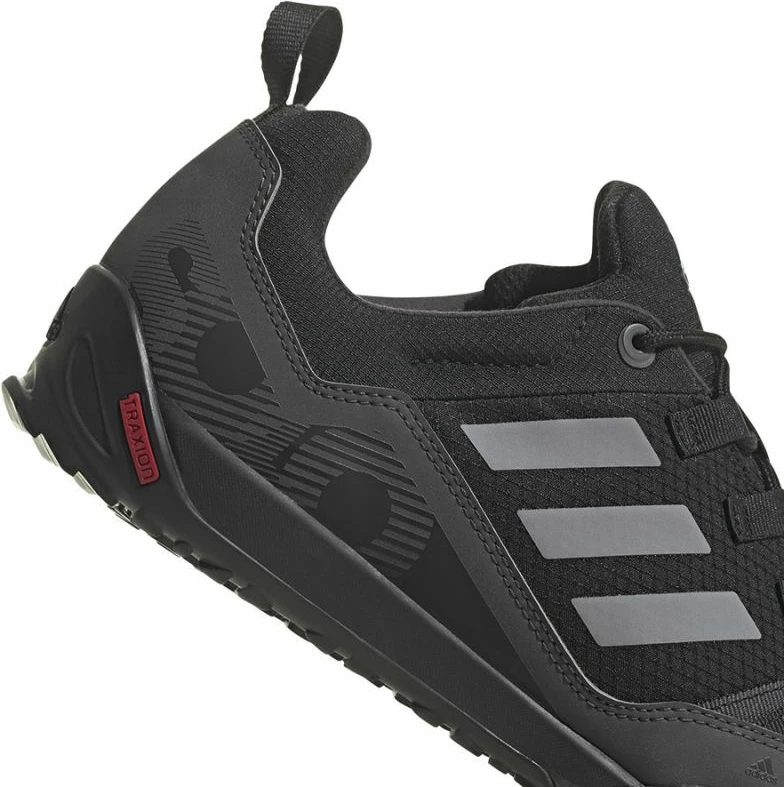 Atlete turistike për meshkuj adidas Terrex Swift Solo 2 M, të zeza [Madhësia: 43 1/3]