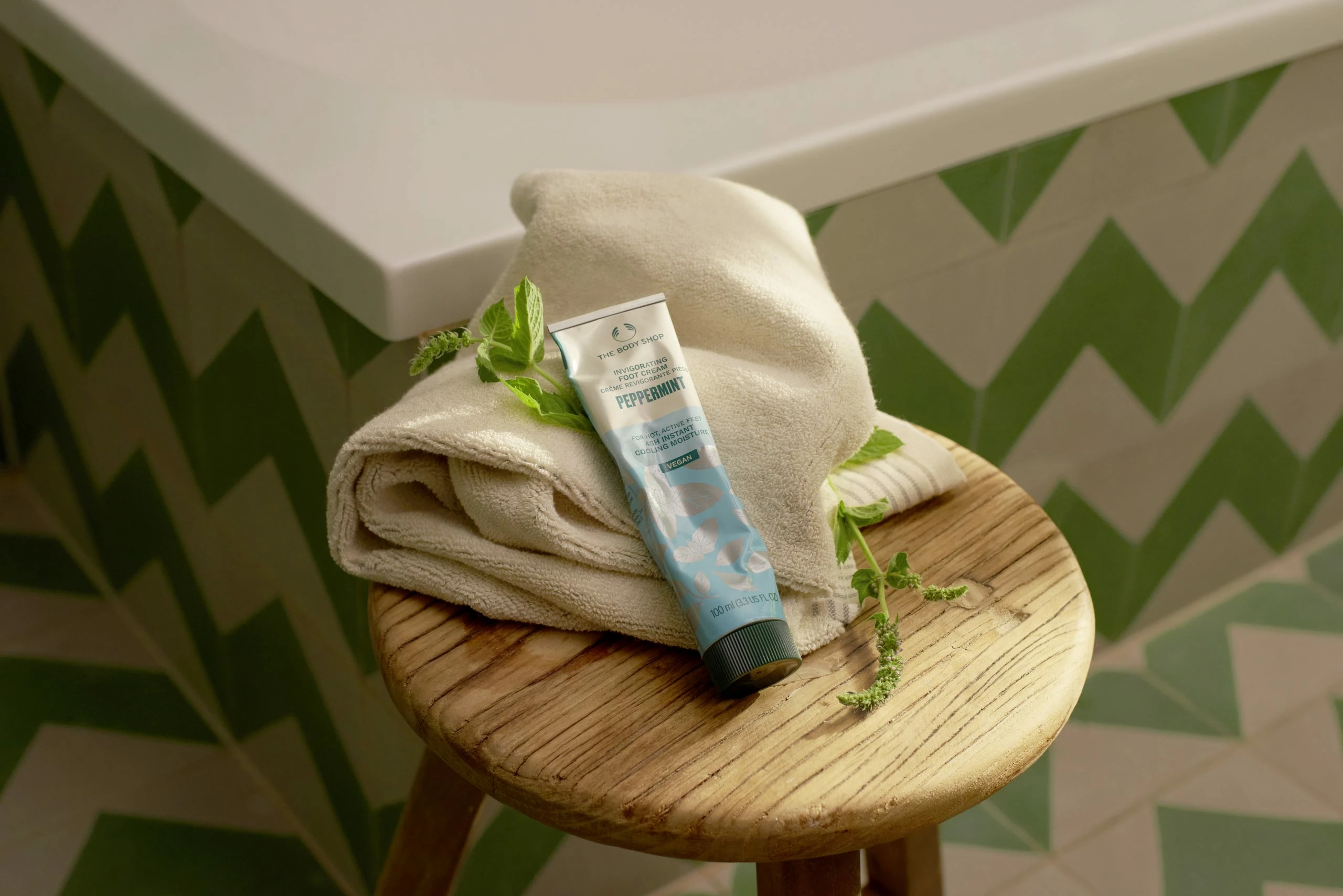 Krem Freskuesë Këmbësh me Peppermint 100 ML