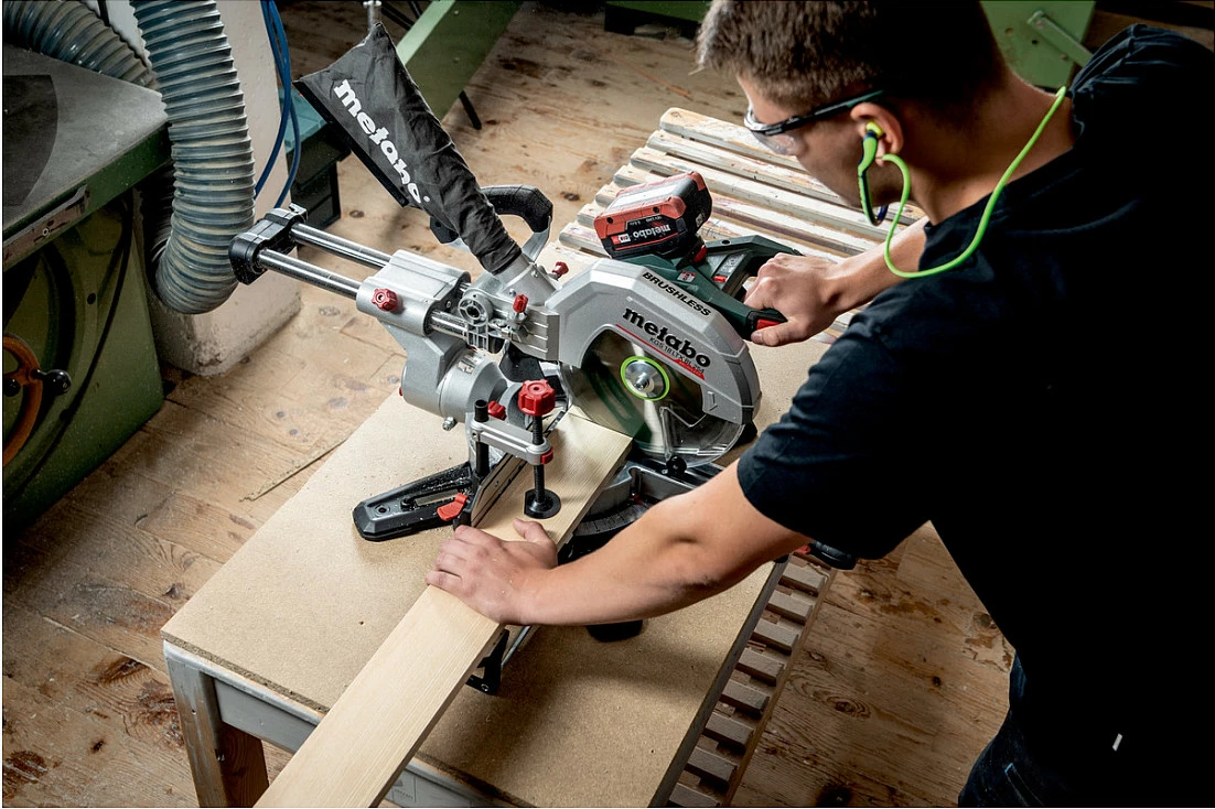 Sharrë këndore me bateri Metabo KGS 18 LTX BL 254, 18V, disk 254 mm, sliding, jeshile/zezë