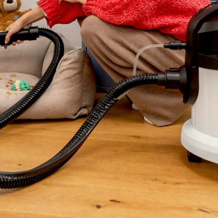 Aspirator larës Kärcher SE 4 Plus 1.081-170.0, 1000 W, 4 L, i bardhë