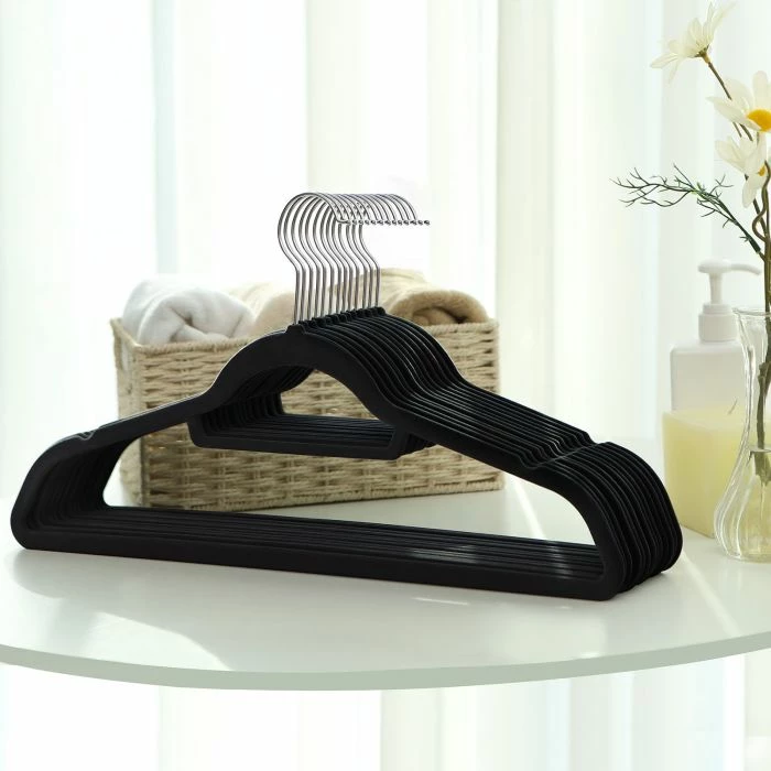 Varëse rrobash SONGMICS CRF20B kadife anti-rrëshqitëse 43.5 cm me grep 360° set 20 copë, e zezë