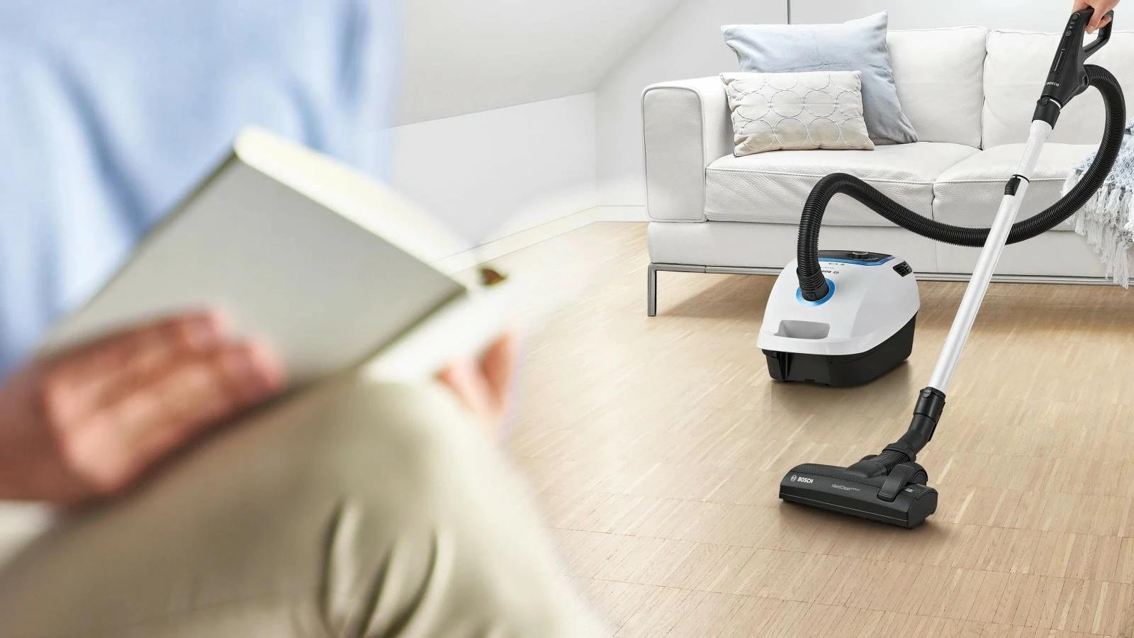 Fshesë me qese, Bosch, BGB6SIL1, ProSilence 66 dB, filtër HEPA, rreze 12 m, e bardhë