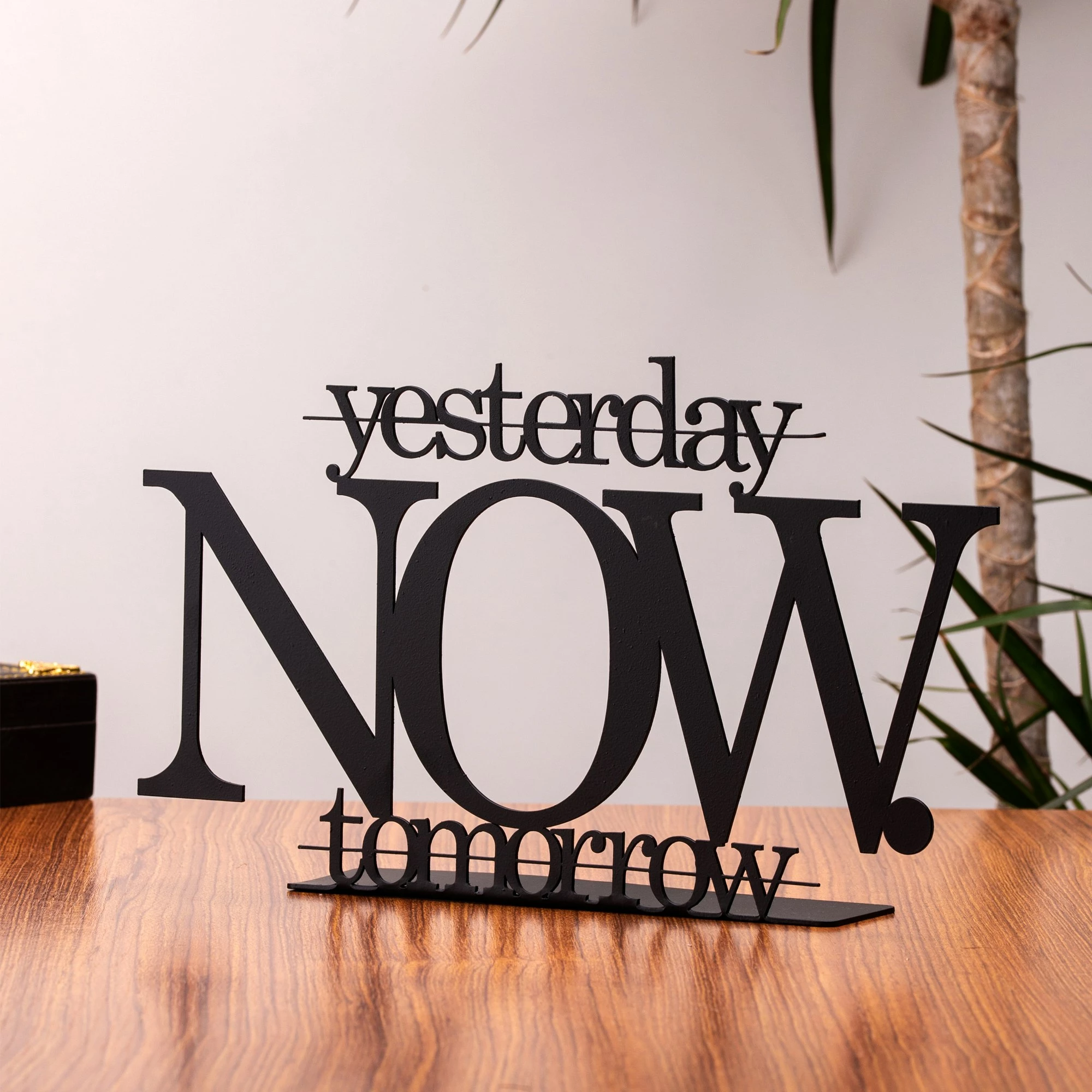 Objekt dekorativ Aberto Design, Now Tomorrow, ngjyrë e zezë