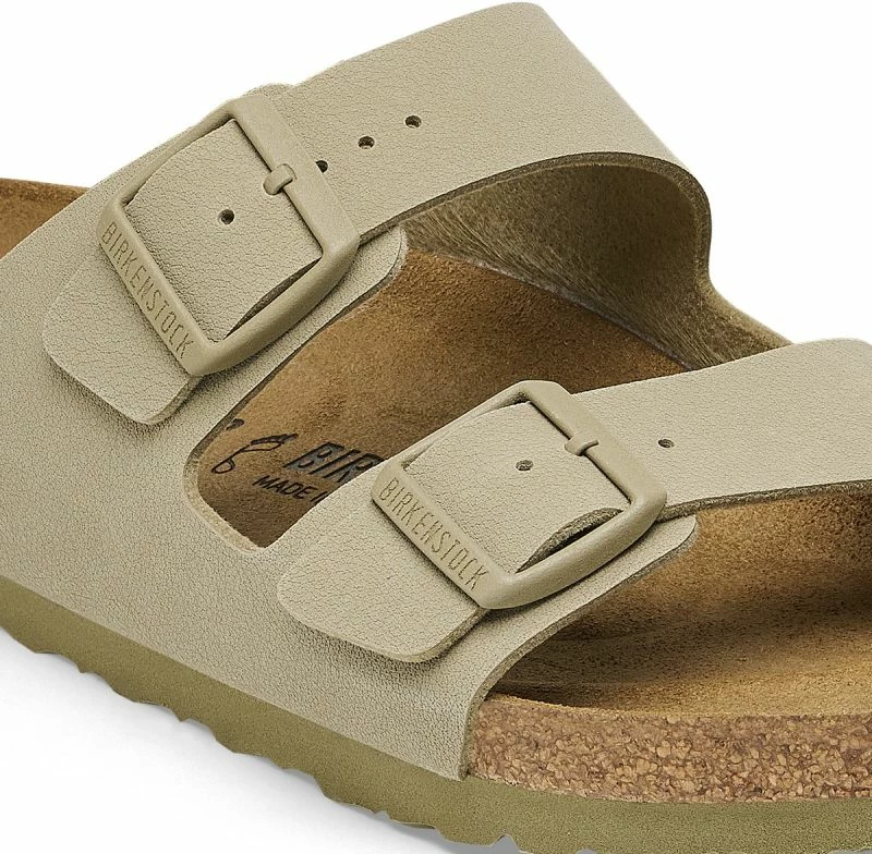 Papuqe për femra Birkenstock, të kafëta
