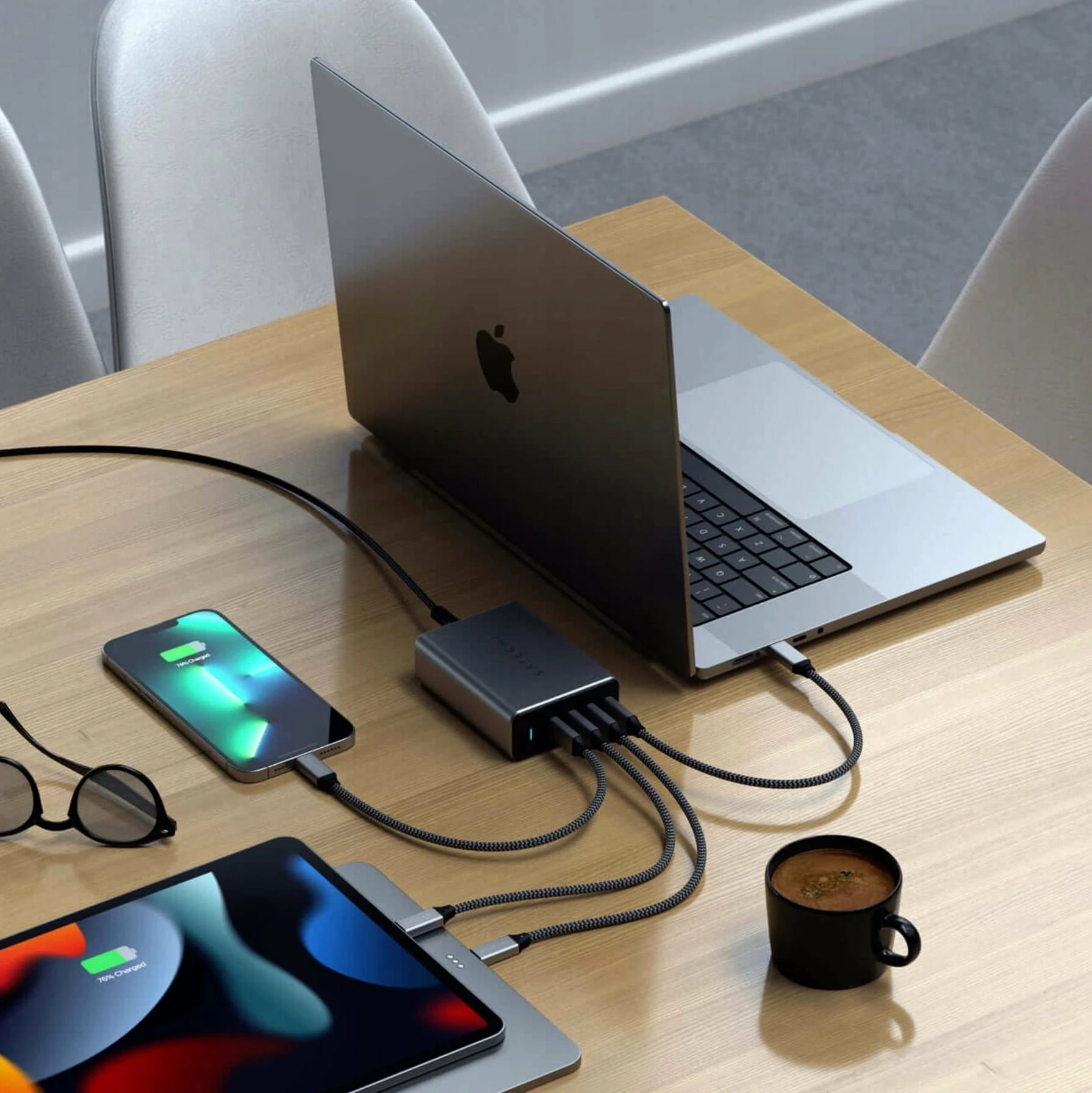 Karikues GaN Satechi ST-UC165GM-EU 165W 4x USB-C PD, i zi