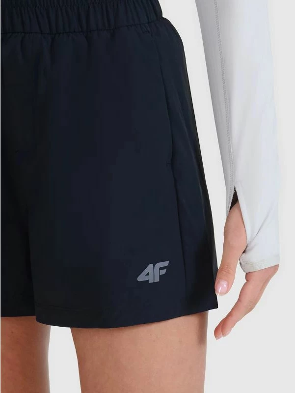 Shorce trekking për femra 4F, me xhep të ndashëm