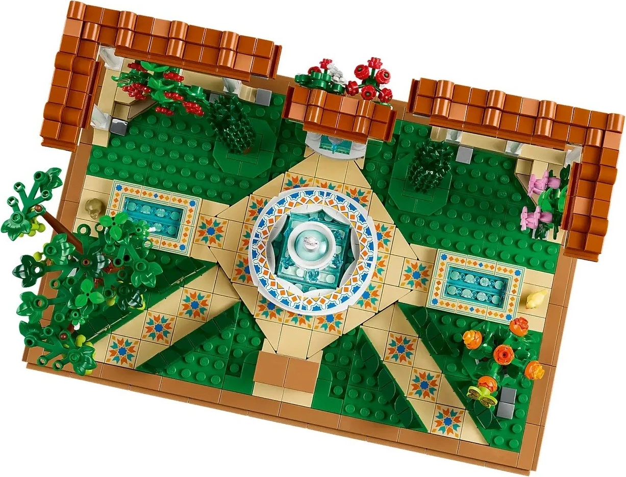 Set LEGO ICONS 10359 Fountain Garden