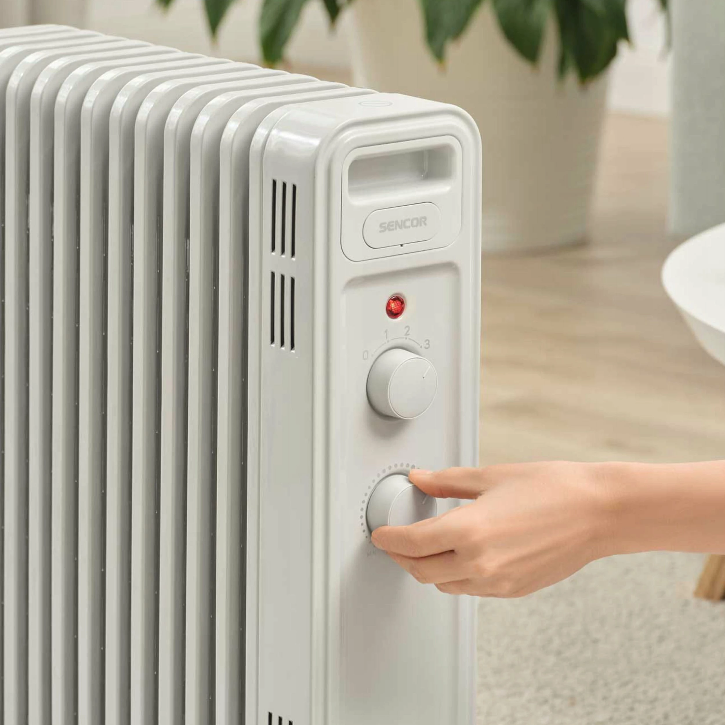 Ngrohës me vaj Sencor SOH 3413WH 2500W 13 brinjë me termostat, i bardhë