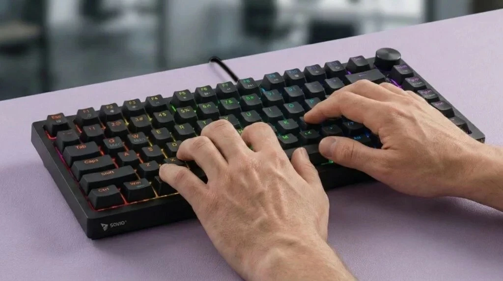Tastierë gaming Savio Astral, 75%, Outemu White Jade, RGB, wired, e zezë