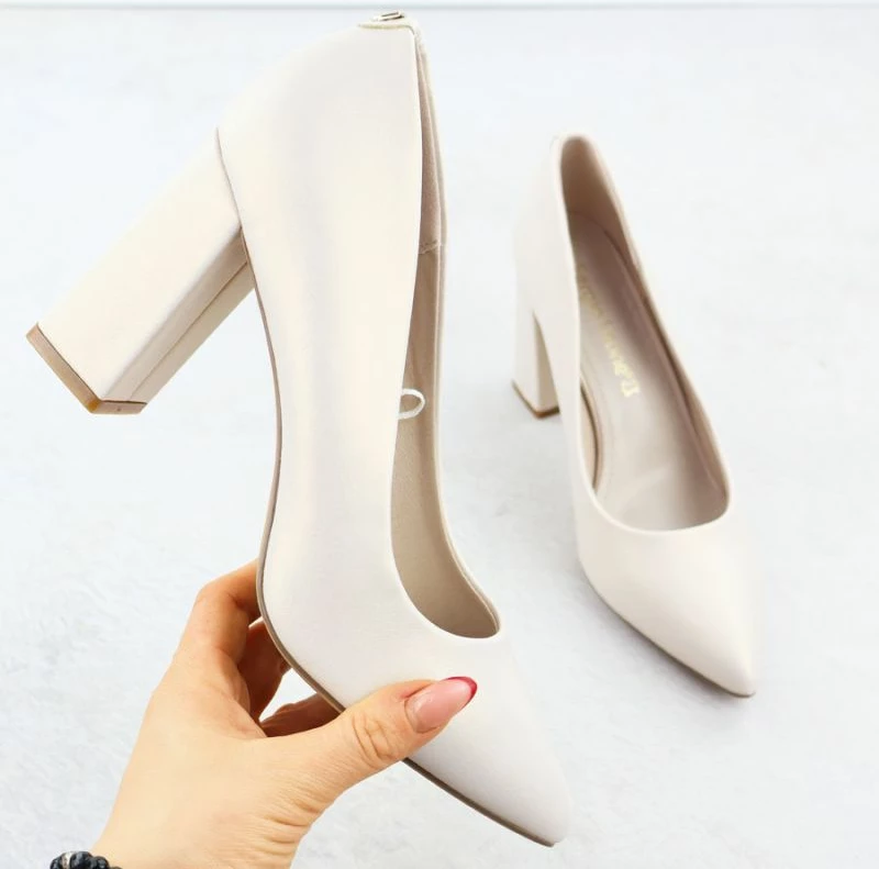 Këpucë elegante për femra Leone, bezhë