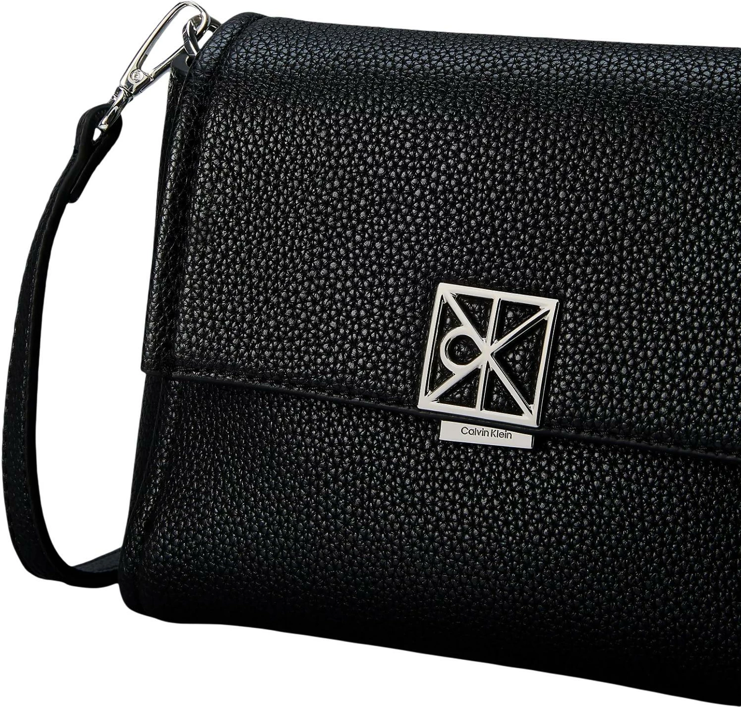 Çantë crossbody për femra Calvin Klein Emblem HW Pebble LV04F3511G, e zezë