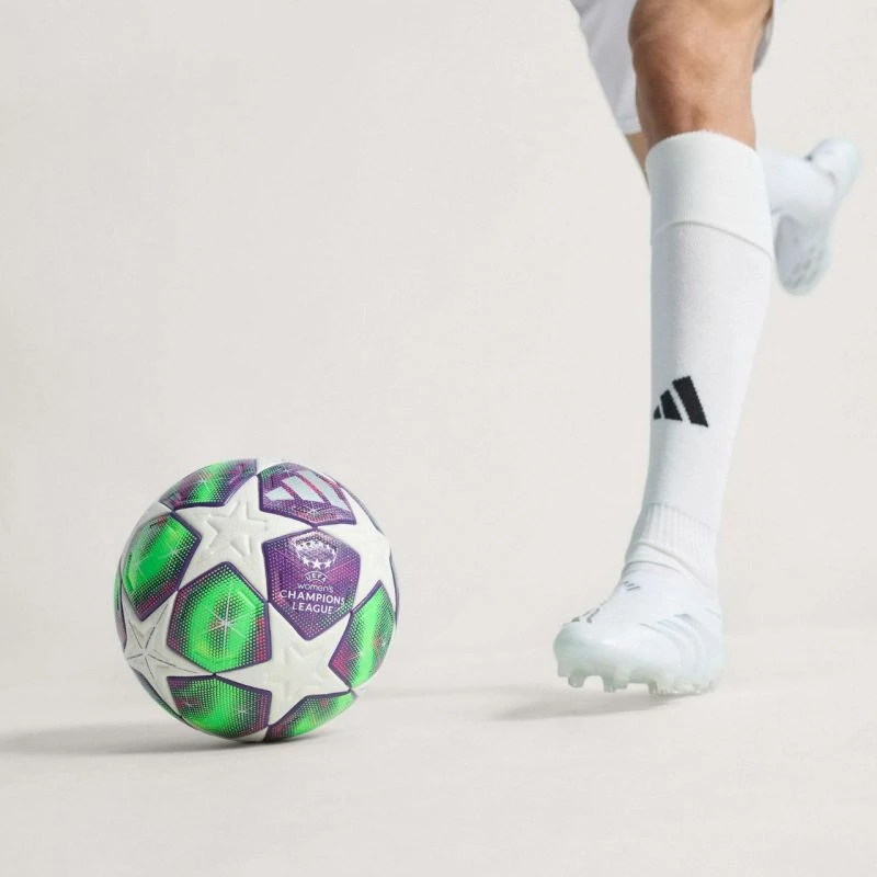 Top futbolli adidas, i bardhë [Madhësia: 5]