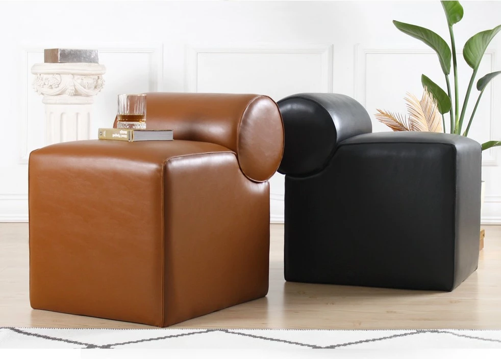 Puf lëkure e zezë, Atelier del Sofa, Rohin