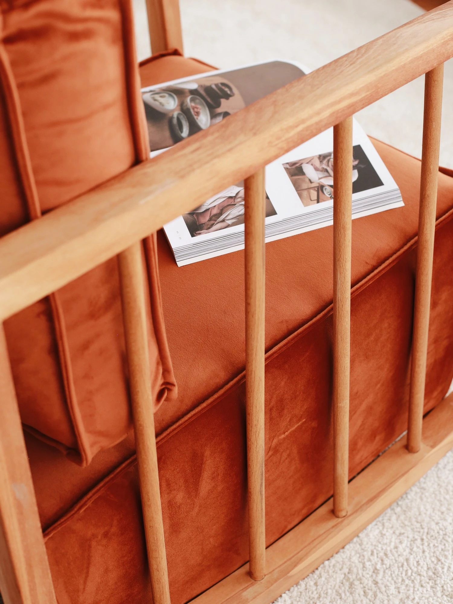 Karrige sallon me krahë, ngjyrë kanelle, Atelier del Sofa, sallanan