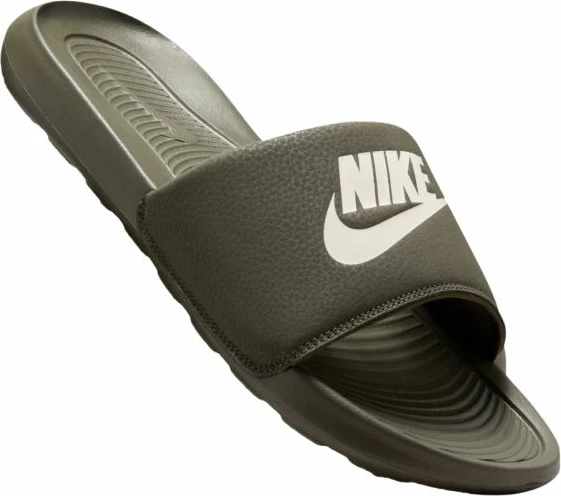 Papuqe Nike Victori One CN9675 303, khaki