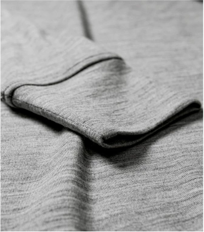 Maicë Malfini për meshkuj, ngjyrë gri