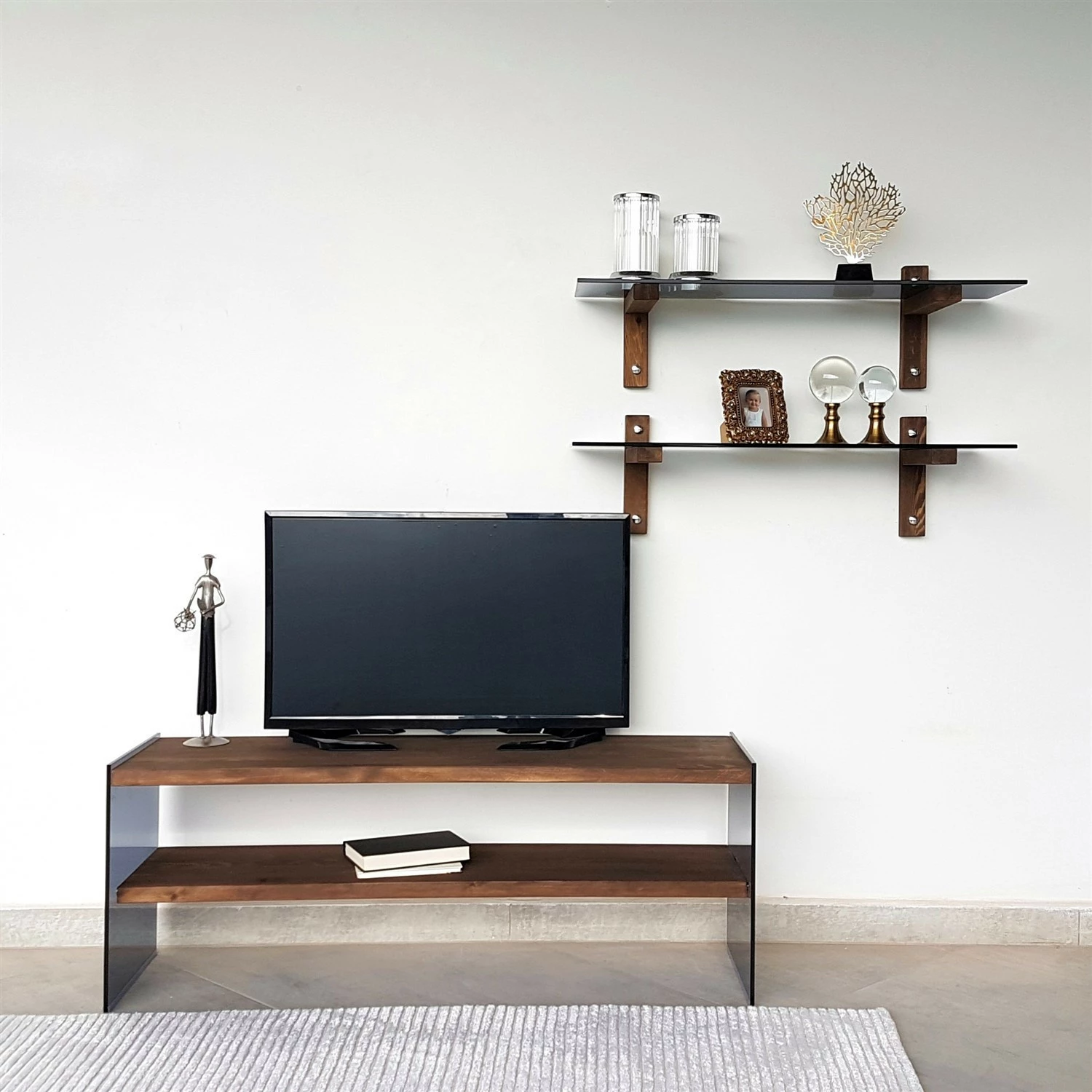 Set TV njësie Skye Decor, ngjyrë arre, TV102