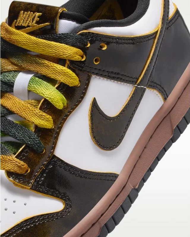 Atlete femra Nike DUNK LOW BDAY SE BG [Madhësia: 38.5]
