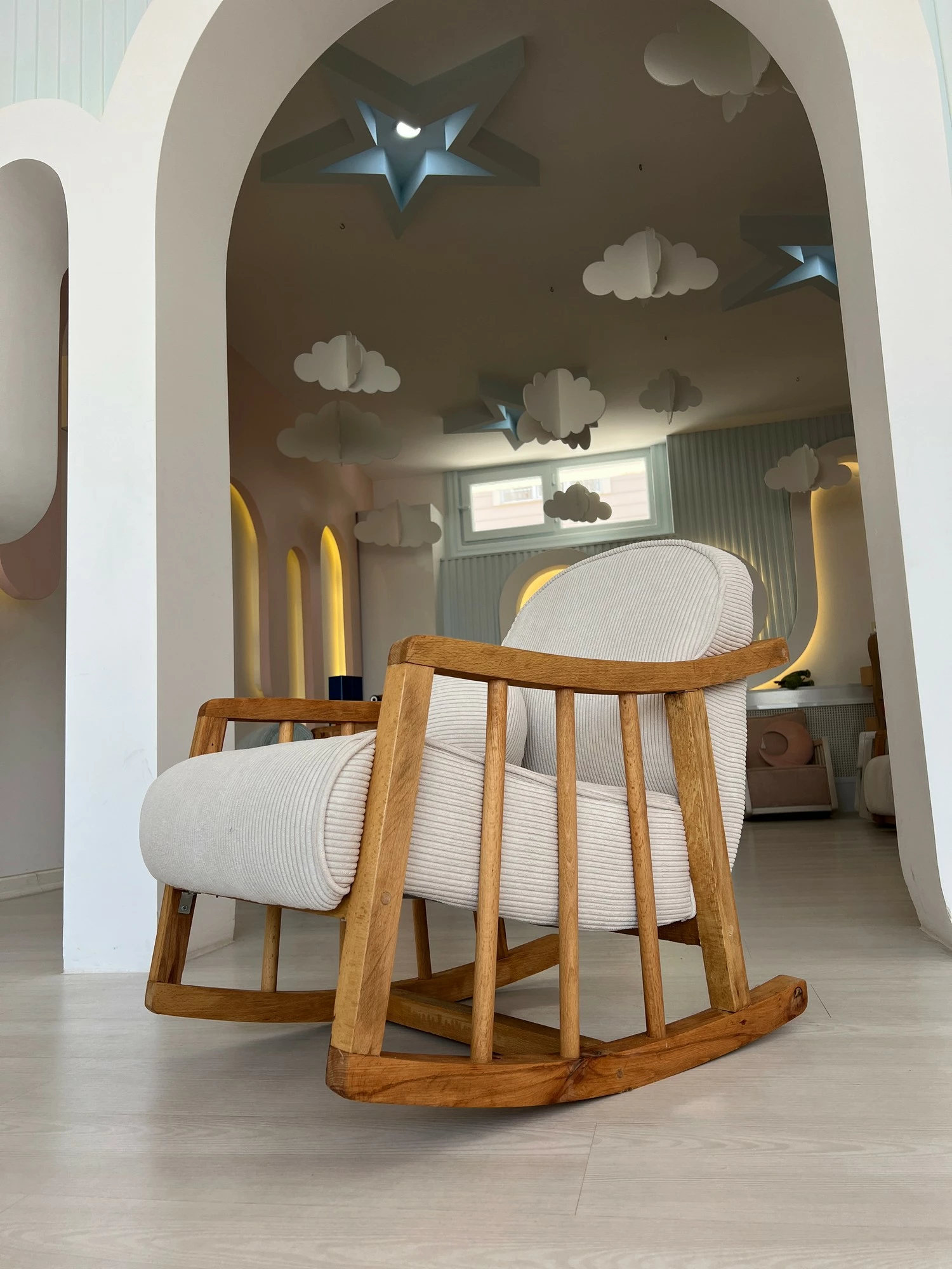 Karrige lëkundëse Wing, Atelier del Sofa, Kleamini, e bardhë