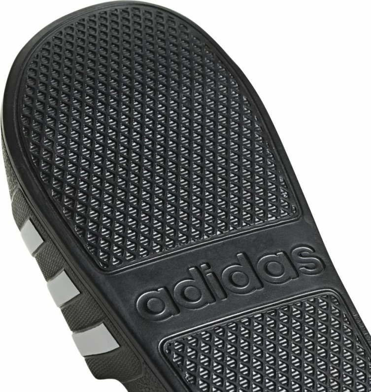 Atlete për turizëm adidas, të zeza [Madhësia: 38]