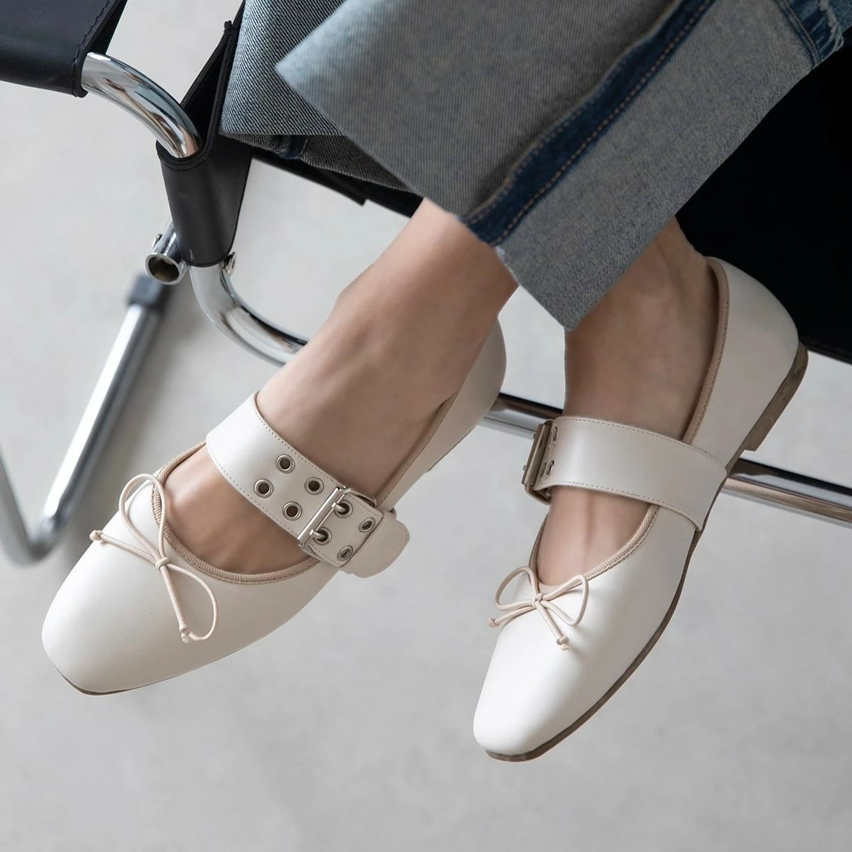 Faye Beige Leather