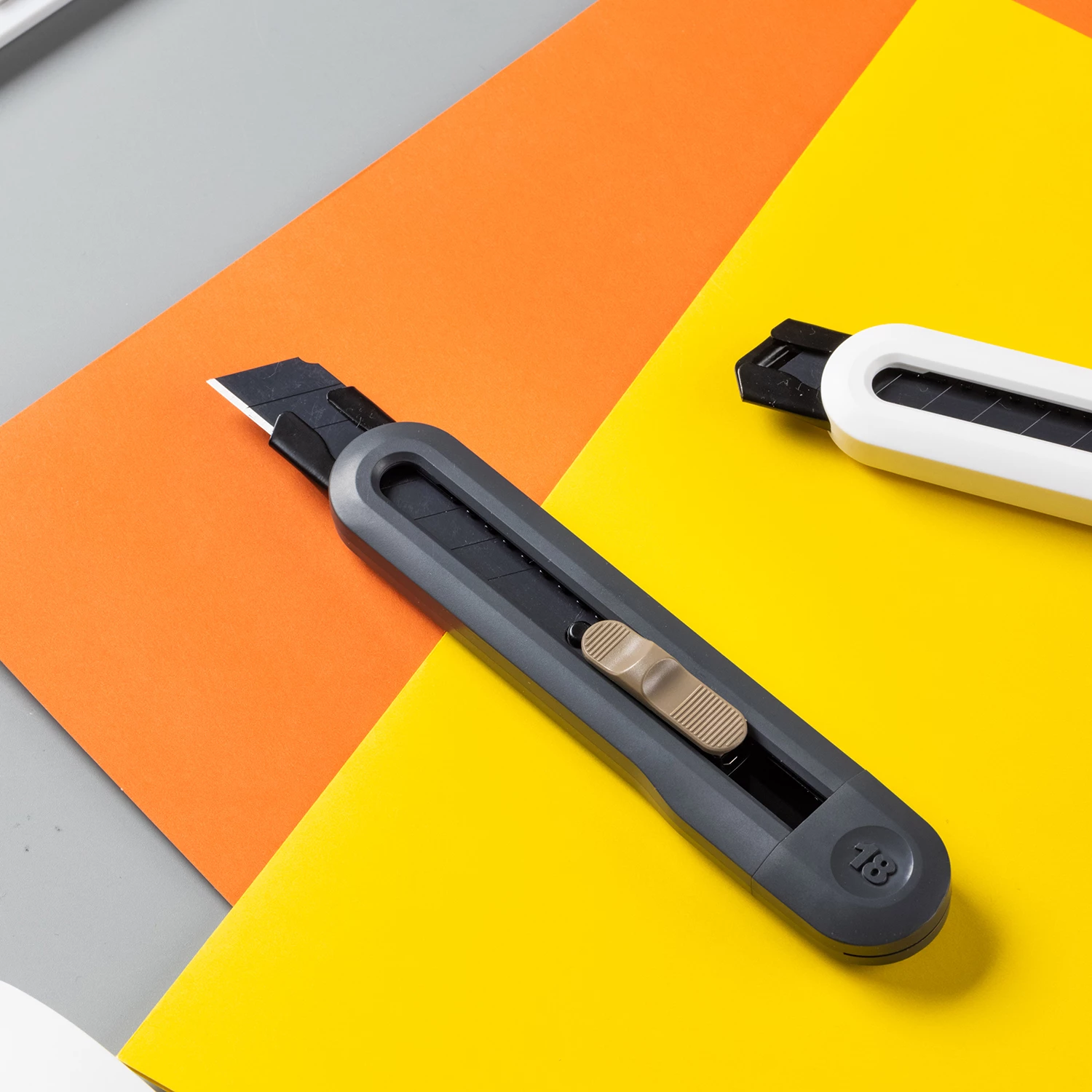 DELI SKALLPER 18MM NS062 1/12