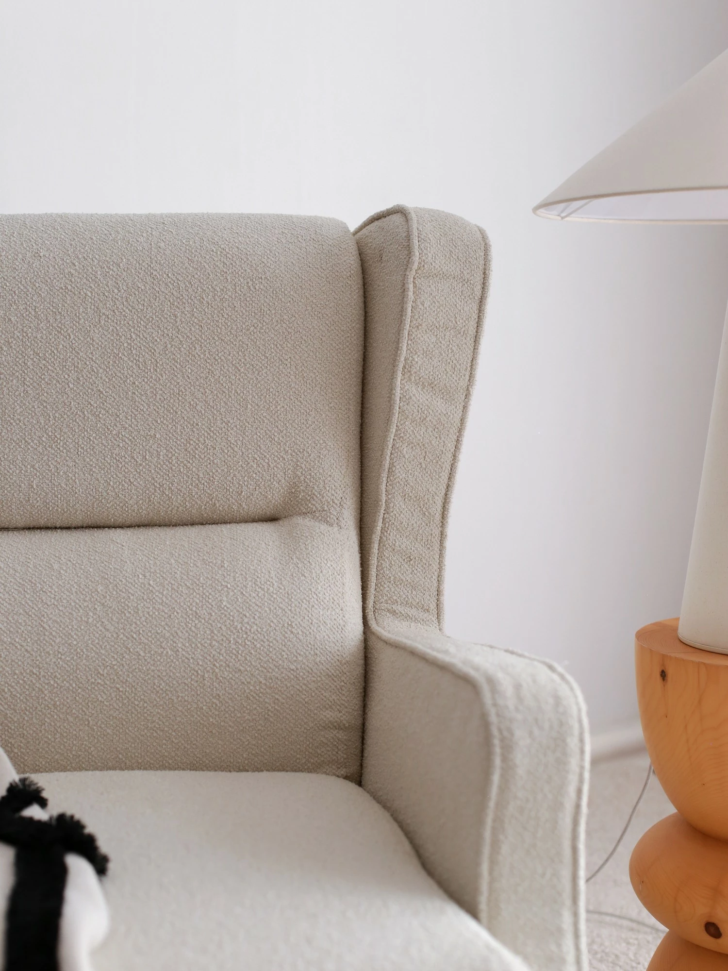 Karrige me krahë, Atelier del Sofa, ngjyrë krem, Klam