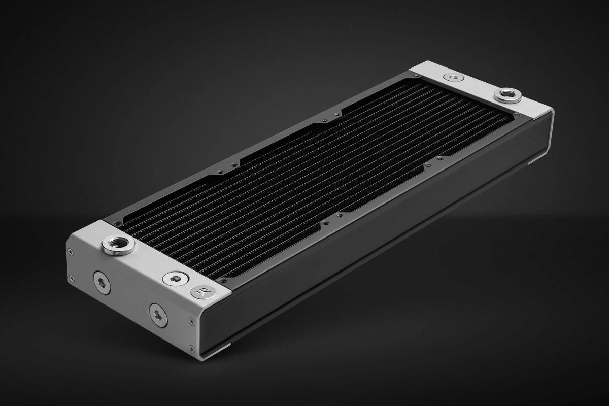 Radiator ftohje me ujë EK Water Blocks EK-Quantum Surface P360M X-Flow 44mm, 8x G1/4, për 3x120mm fanë, i zi