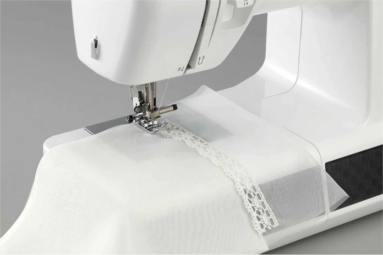 Makine qepje Brother HF37, mekanike, 37 programe, bardh e zi