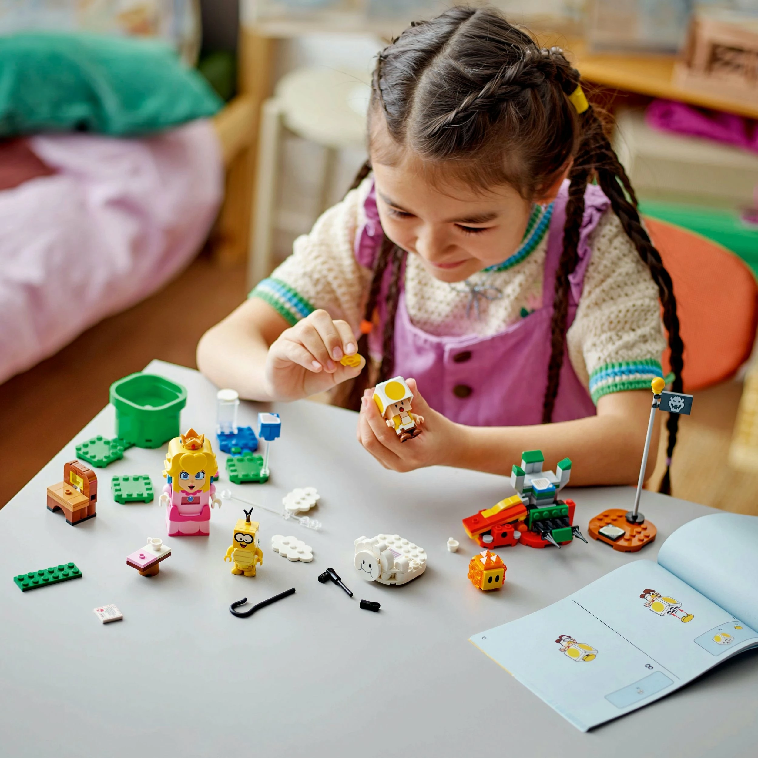 Set LEGO Super Mario, figurë interaktive LEGO Peach 71441, 208 copë