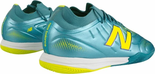 Atlete futbolli për sallë New Balance Tekela V5 Team Low Laced IN NBUT3IL9S6 [Madhësia: 41.5]