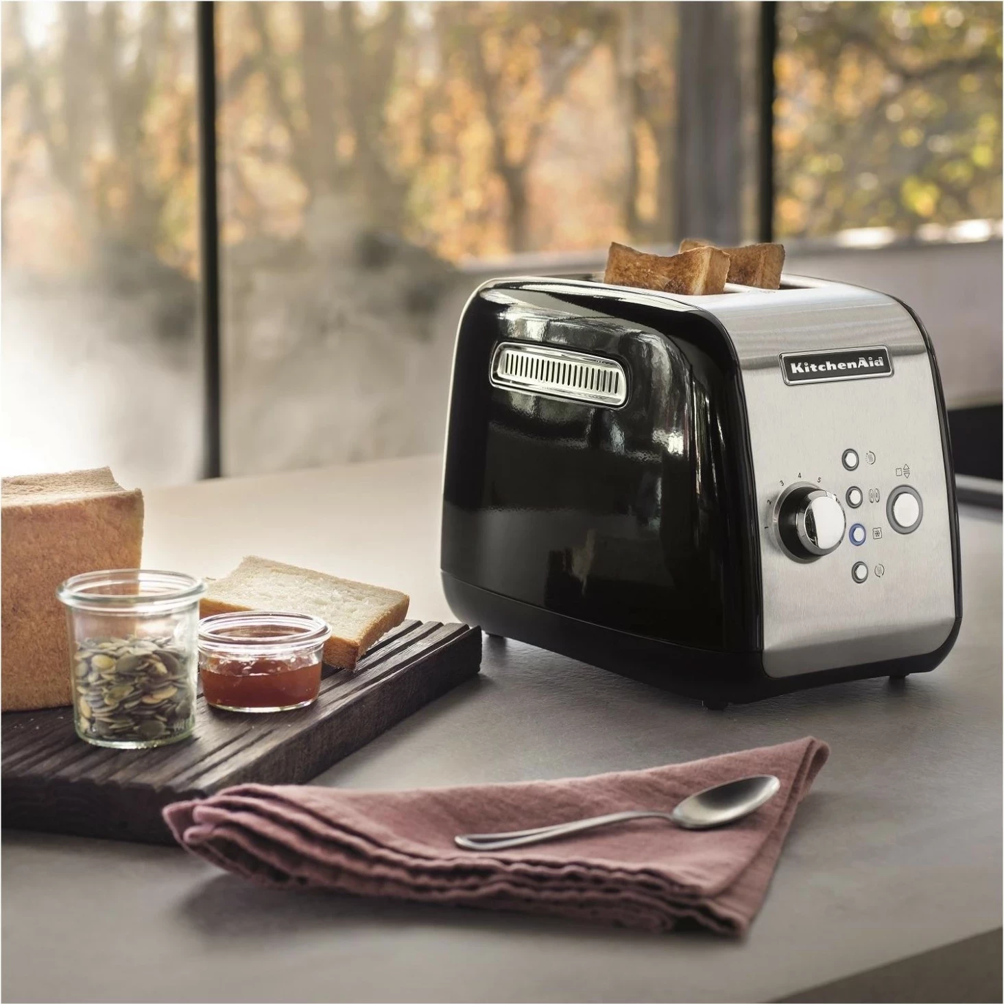 Toster KitchenAid 5KMT221, 2 vende, 7 nivele pjekje, ngjyrë e zezë