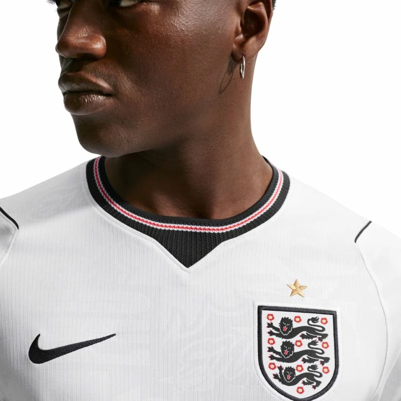 Fanellë futbolli Nike England 2026 Stadium Home për meshkuj, e bardhë