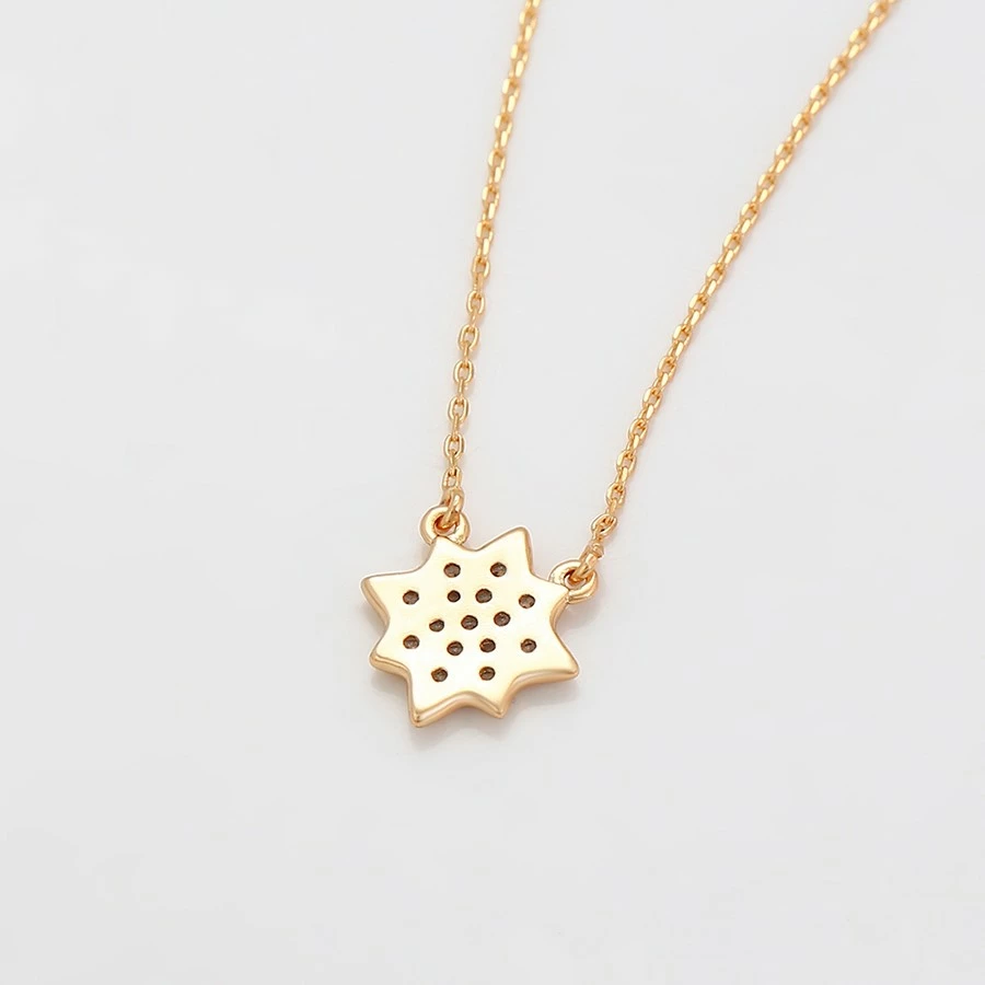 Qafore me varëse në formë ylli,  praruar në ar 18K QA15