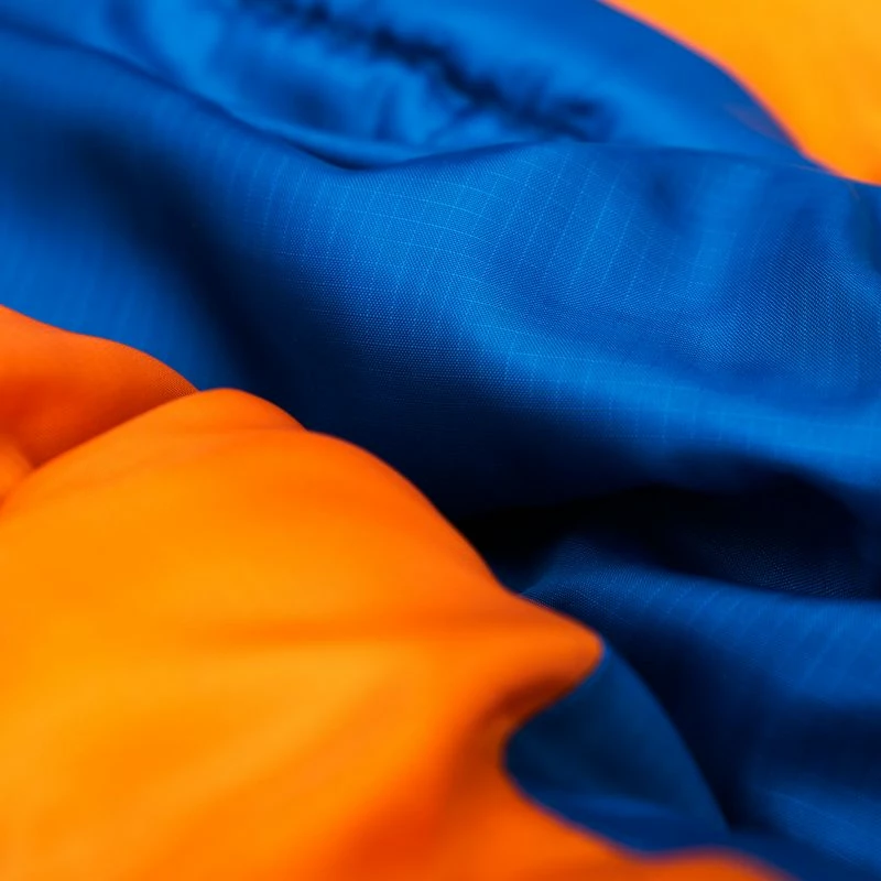 Thes gjumi Spokey, unisex, i zi [Madhësia: 140 x 200 cm]