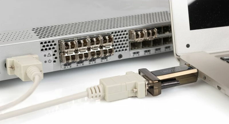 Adapter DIGITUS DA-70156 USB në RS-232, i zi