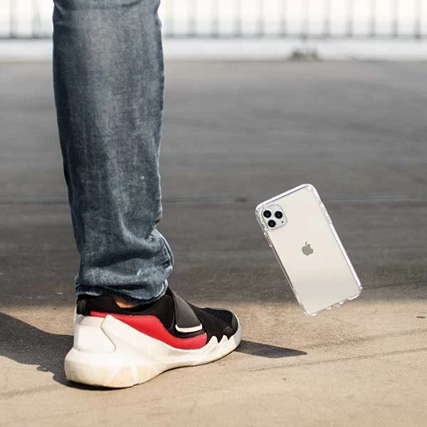 Mbështjellës UNIQ LifePro Tinsel për iPhone 11 Pro, i zi me shkëlqim