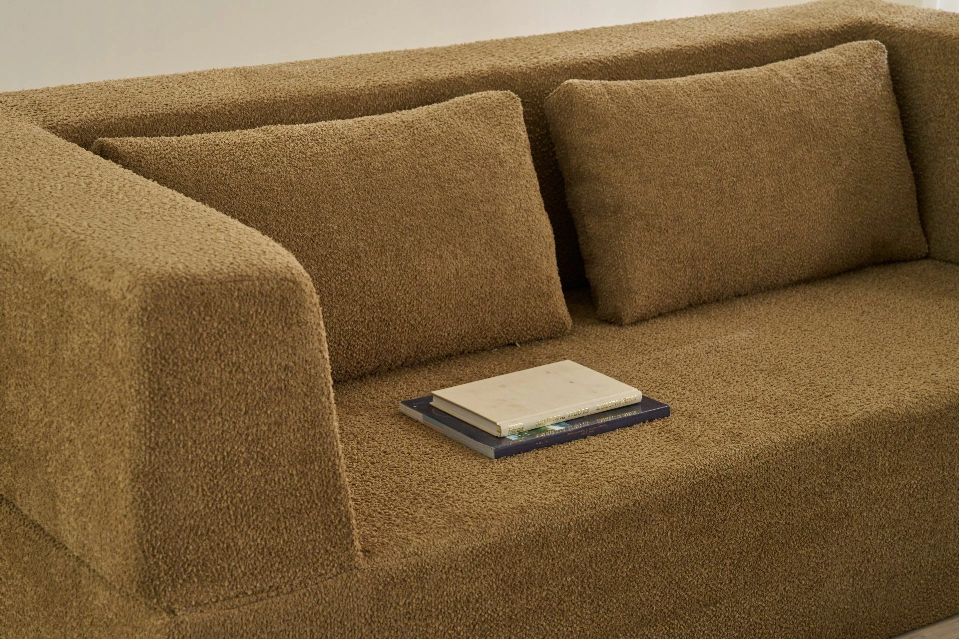 Divan-krevat 2 vendesh, Atelier del Sofa, Pirgos, ngjyrë kafe