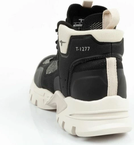 Çizme për femra Tamaris, të zeza