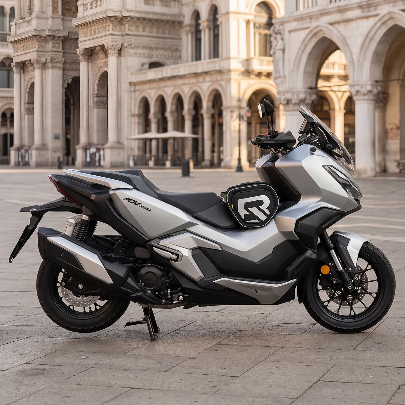 Çantë tanci për motoçikletë Rockbros A40-1 12L, e zezë