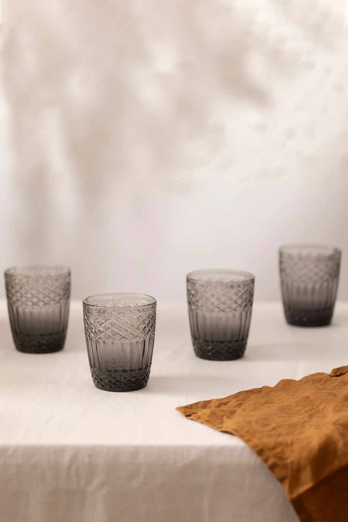 Set gotash prej qelqi (4 copë), Hermia Concept, Vega 300, ngjyrë fume